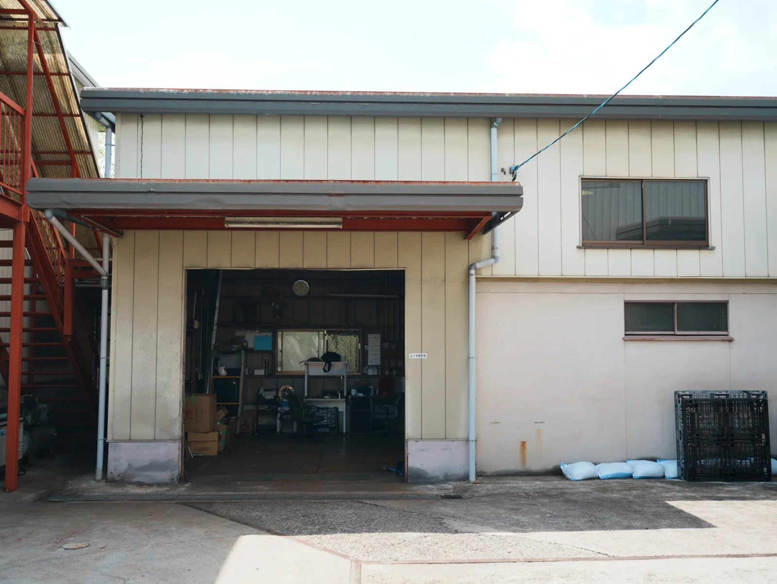 エイチ製作所の工場外観